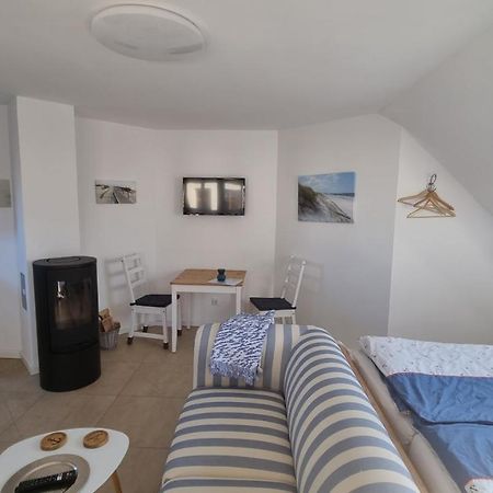Ferienwohnung Ruegen 1, Alt Reddevitz 108, Insel Ruegen, Mit Kamin Middelhagen Buitenkant foto