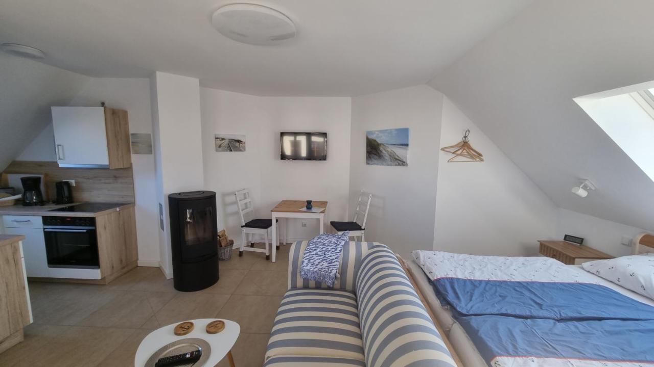 Ferienwohnung Ruegen 1, Alt Reddevitz 108, Insel Ruegen, Mit Kamin Middelhagen Buitenkant foto